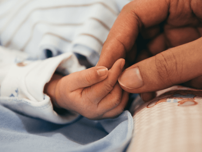 newborn baby fingers